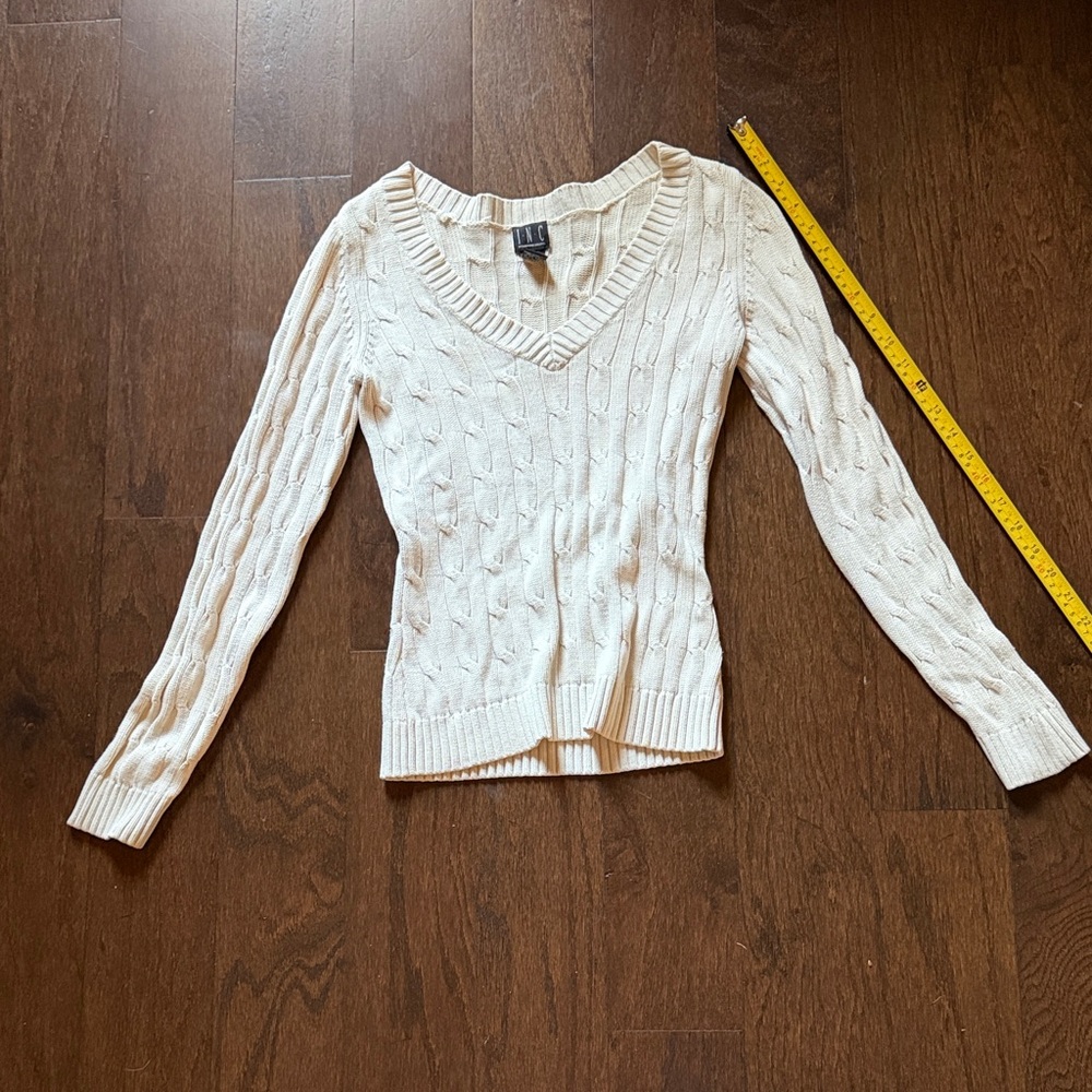 INC International Concepts Silk‑Blend Cream Cable‑Knit V‑Neck Sweater | Size M |